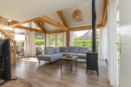 Welcome in - Zonnedorp Kavel 10 Renesse | Villa nabij het Strand & met Ruime Tuin in Oude Moolweg en Laone