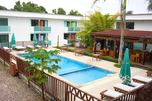 Piscina, MINA Hotel Libreville in Libreville
