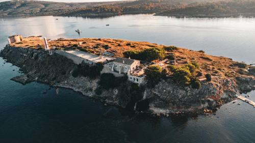 Isla privada, Menorca, Fornells