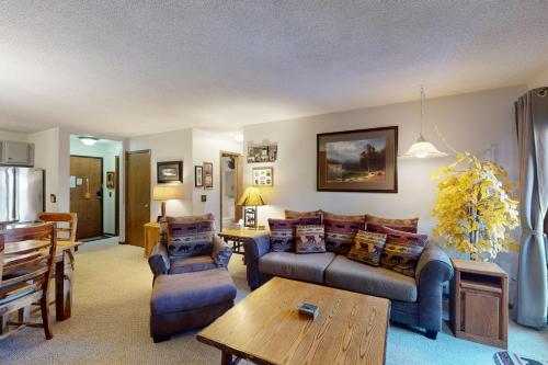 Kings Crossing Apartments in Winter Park, USA