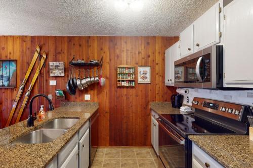 Kings Crossing Apartments in Winter Park, USA