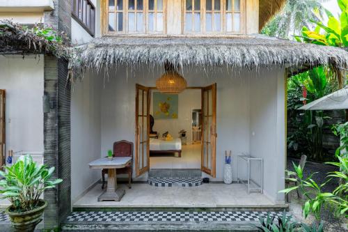 room detail thumbnail 1