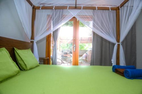 Chez Podi Surf Stay in Mirissa
