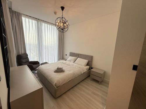 Elegant 1-Bedroom The Crest Near Downtown Dubai 