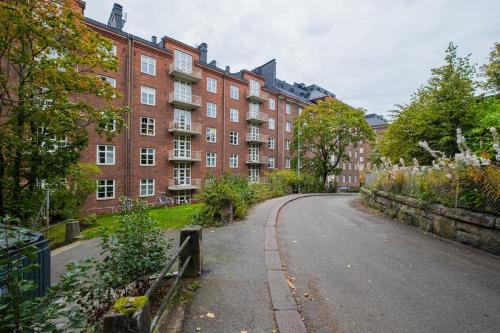 Heartbeat of Kallio - Stylish 2BR City Stay, Helsinki (photo 6)