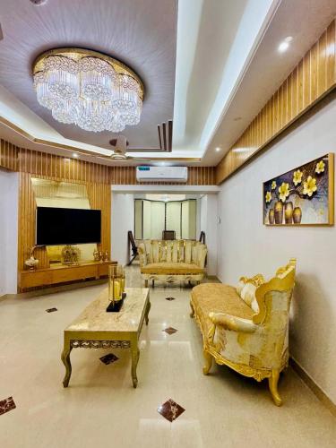 Luxury Home in Dhaka