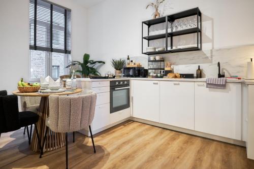 Park Avenue Apartments - Dom mit Stil - Küche - Parkplatz - WLAN - 65 Zoll TV - NETFLIX, Köln (Foto 9)