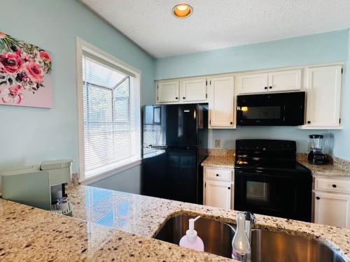 Bay Tree great 1BR apartment - image 13