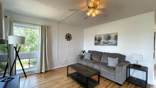 LR1 Bay Tree 1 bedroom condo with pool - image 7