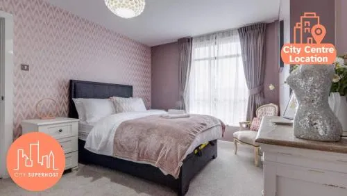 2 Bed Deansgate Apartment City Centre photo 2