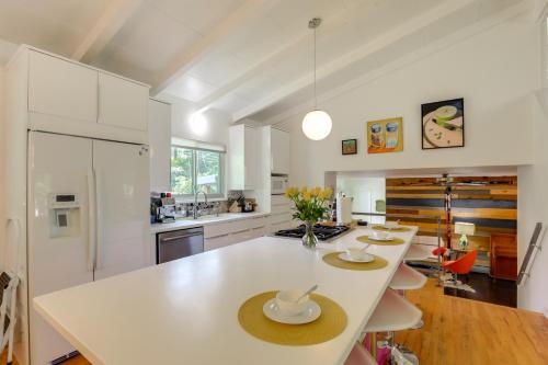 Vibrant Wheat Ridge Gem - 12 Mi to Dtwn Denver! in Wheat Ridge, USA