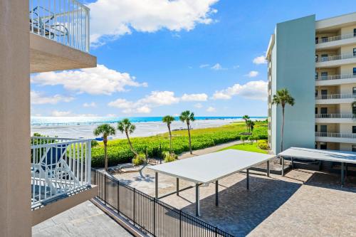 Jamaica Royale Beach View Towers By Beachside Management