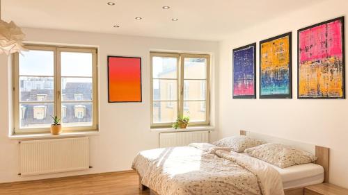 ART room with rooftop prosecco picnic or breakfast in Ceske Budejovice