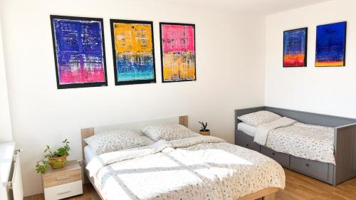 ART room with rooftop prosecco picnic or breakfast in Ceske Budejovice