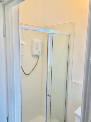 1 Bed Flat - Sleeps 2 - Parking - Garden in 埃格林頓
