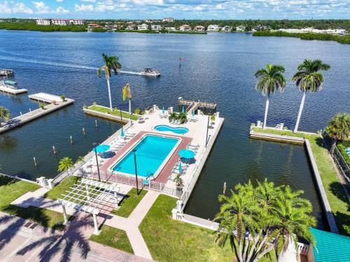 Palm Bay Club By Beachside Management