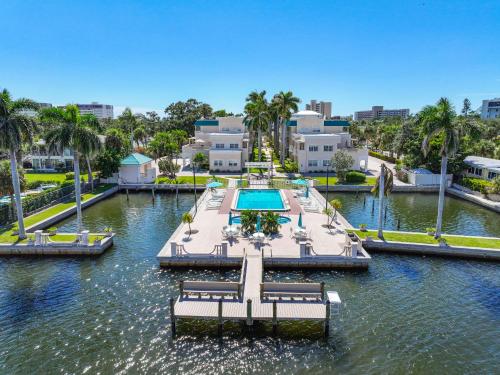 Palm Bay Club By Beachside Management