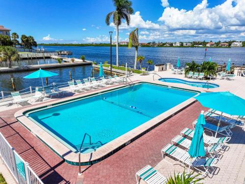 Palm Bay Club By Beachside Management