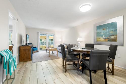 Palm Bay Club By Beachside Management