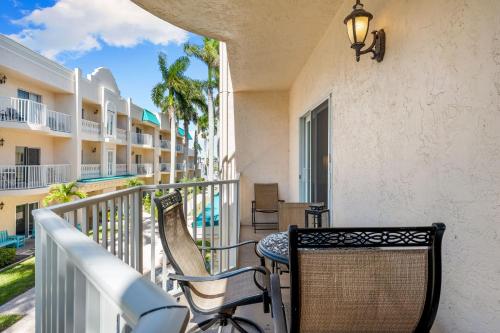 Palm Bay Club By Beachside Management
