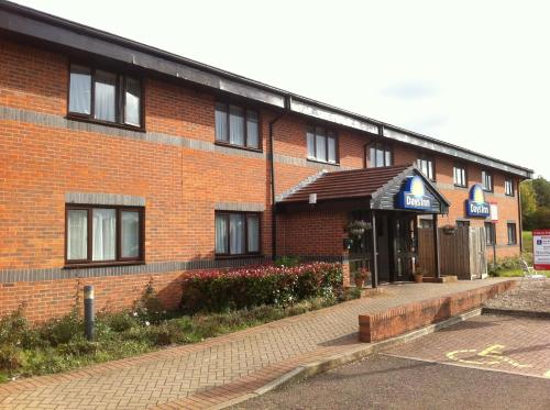 Bejárat, Days Inn by Wyndham Warwick South M40 in Warwick