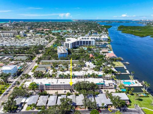 Palm Bay Club By Beachside Management