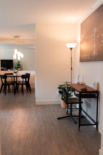 Walk to Convention Center, Paramount, Pike Place Market, Capital Hill, Parking Available in First Domb