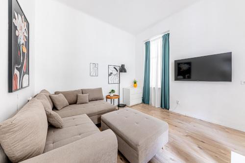 Grand Boulevard Apt Cozy Charm AC, Huge Smart TV, Budapešť