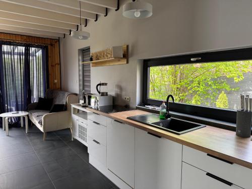 virtuve, Luksusowe domki Mazury in Karwie