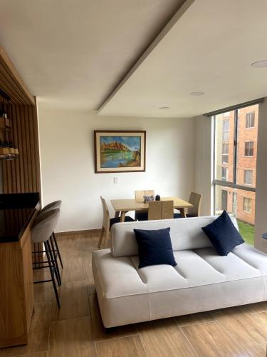 Apartment in Paipa with Views and Tranquility