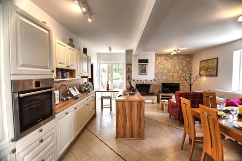 virtuve, Holiday house with a swimming pool Kakma, Biograd - 24899 in Donja Jagodnja