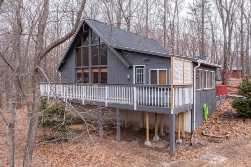 Starcatcher Chalet, The Woods Resort in Hedgesville