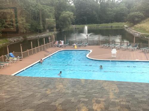 Starcatcher Chalet, The Woods Resort in Hedgesville