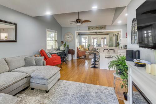 Fish, Swim & Grill: Lakefront Carolina Home! in Whiteville (NC)