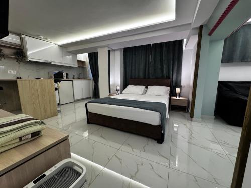 Athens Stay 40, Atenas