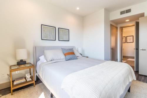 Trendy 2BD 2BTH Apt steps from Downtown Santa Monica!, Los Angeles (fotografie 9)