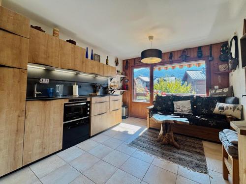 Appartement T3 rénové, lumineux, balcon et parking au centre du village de Samoëns - FR-1-624-73 - Location saisonnière - Samoëns