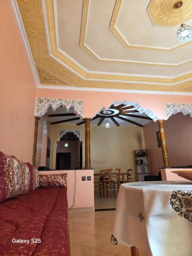 Leila in Riad Essalam