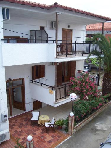 Vanta Hotel – Thassos Town, MO