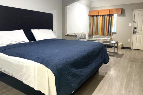 Hotel O Regency Suites Houston - IAH Beltway 8 - image 8
