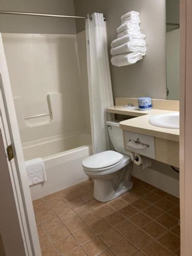 Country Squire Inn and Suites