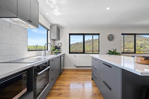 The Derby Cabin Stay! NEW HOT TUB! in เดอร์บี้