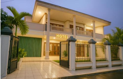 Hotel amazon beach, Паданг