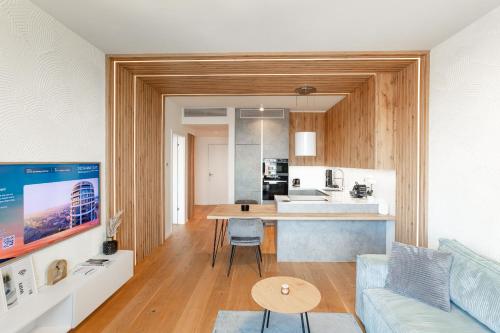 SKY PARK - Luxury Apartment - Free Parking, Братислава (фото 5)