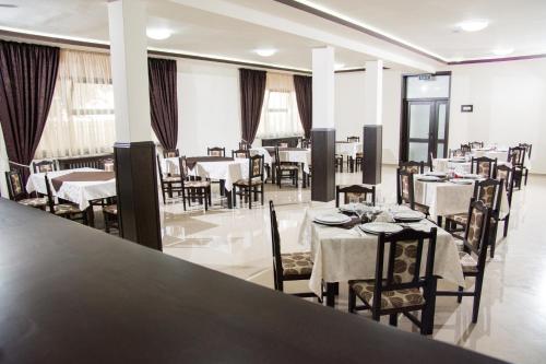 ห้องอาหาร, Hostel Karisma in บาเกา