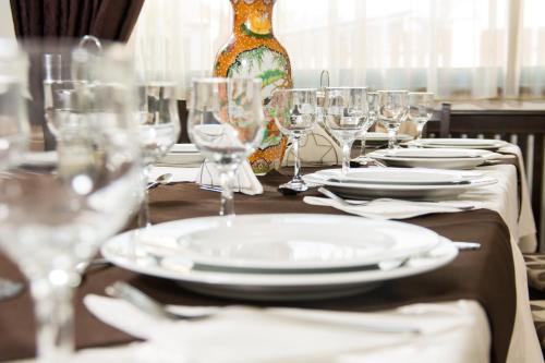 ห้องอาหาร, Hostel Karisma in บาเกา