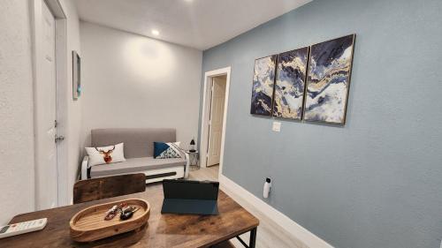 Blue Loft305 in Country Club