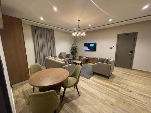 บริการและสิ่งอำนวยความสะดวก, CheckInn Hotel Yola in ยิเมทา