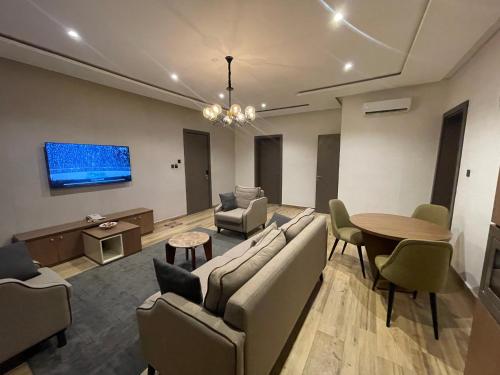 ห้องส่วนกลางสำหรับนั่งเล่น/ดูทีวี, CheckInn Hotel Yola in ยิเมทา