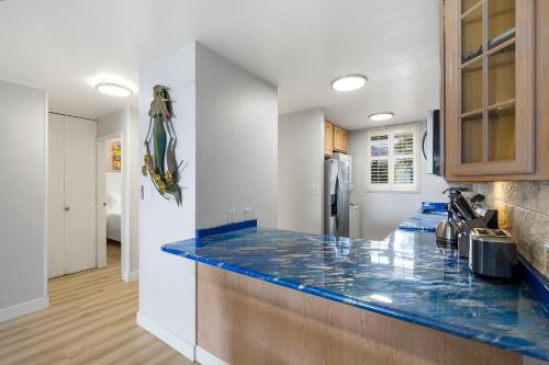 Experience oceanfront luxury at Kanai A Nalu 209, a Spacious 2-Bd/2Ba condo, AC in Maalaea (HI)
